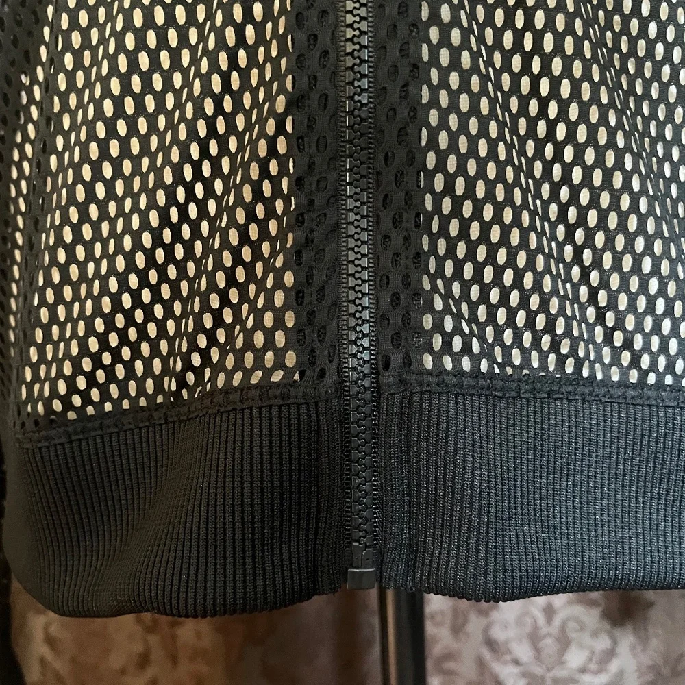 Victoria Sport Black Mesh Bomber Style Jacket Size Medium NWOT - Picture 8 of 10